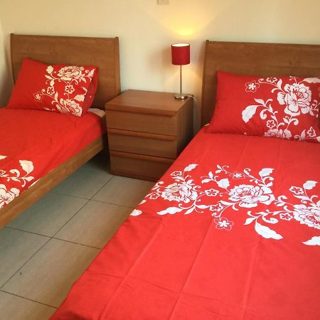 Poolside 2 Bedroom Apt, Paphos Riviera, Universal Area Buitenkant foto