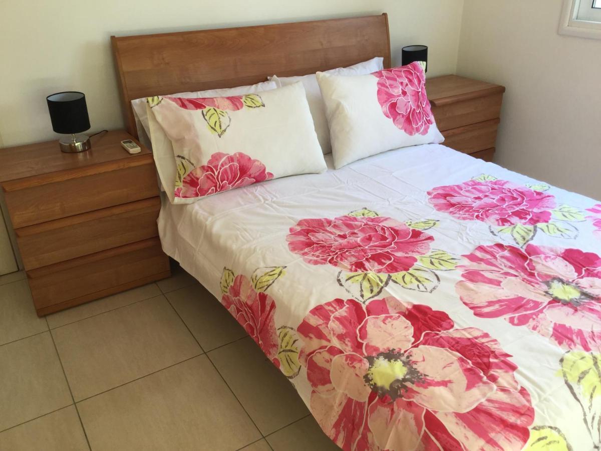 Poolside 2 Bedroom Apt, Paphos Riviera, Universal Area Buitenkant foto